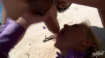 Blouse Fetishist Screencap 80 on sinx.preview.netperv.com