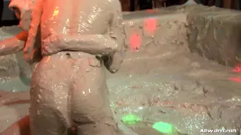 Mud Me Properly Screencap 83 on sinx.preview.netperv.com