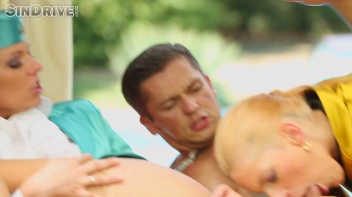 Simony Diamond: Shiny Satin Babes Love The Taste Of High-End Ass And Cum Screencap 65 on sinx.preview.netperv.com