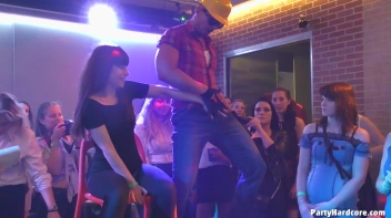 Party Hardcore Gone Crazy Vol. 41 Single Cut: Part 2 - Main Edit Screencap 9 on sinx.preview.netperv.com
