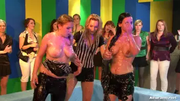 Jersie Girl Goes Hard In The Pit! Screencap 91 on sinx.preview.netperv.com