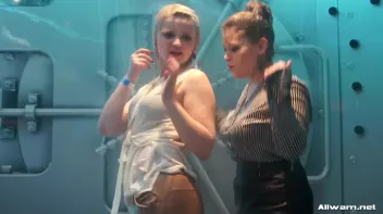 Shower Showdown! Screencap 35 on sinx.preview.netperv.com