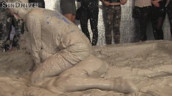 Muddy Wrestling: Nicole Vice vs. Valentina Ross Screencap 42 on sinx.preview.netperv.com