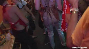 Bikini Beach Balls Part 4 - Cam 1 Screencap 13 on sinx.preview.netperv.com