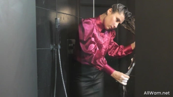 Long Haired Babe Lathers Up In The Shower Screencap 22 on sinx.preview.netperv.com