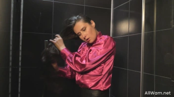 Long Haired Babe Lathers Up In The Shower Screencap 3 on sinx.preview.netperv.com