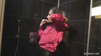 Long Haired Babe Lathers Up In The Shower Screencap 4 on sinx.preview.netperv.com