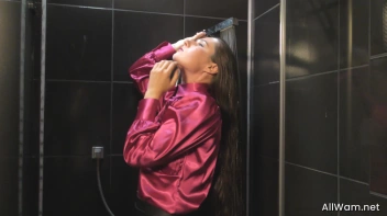 Long Haired Babe Lathers Up In The Shower Screencap 7 on sinx.preview.netperv.com