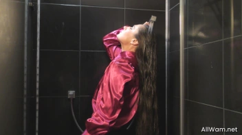Long Haired Babe Lathers Up In The Shower Screencap 8 on sinx.preview.netperv.com
