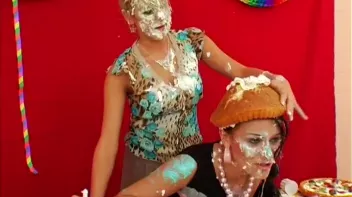 Cream and Fruit Pie Disaster! Screencap 21 on sinx.preview.netperv.com