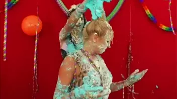 Cream and Fruit Pie Disaster! Screencap 37 on sinx.preview.netperv.com