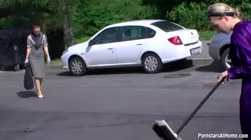 Getting Messy With The Street Cleaner Screencap 5 on sinx.preview.netperv.com