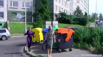 Getting Messy With The Street Cleaner Screencap 11 on sinx.preview.netperv.com