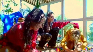 Messy Birthday Party Screencap 100 on sinx.preview.netperv.com