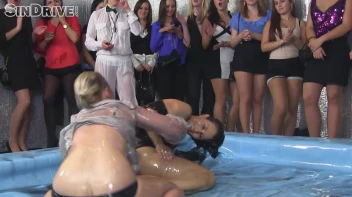 Oily Wrestling: Tatiana Milovani vs. Angelina Screencap 55 on sinx.preview.netperv.com