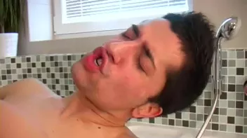 Bubble Bath MMF Excitement Screencap 82 on sinx.preview.netperv.com