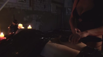 Gebondagt und zum Orgasmus bespielt Screencap 55 on sinx.preview.netperv.com