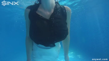 Underwater Frolicks For Sexy Best Friends Screencap 60 on sinx.preview.netperv.com