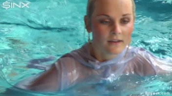 Underwater Frolicks For Sexy Best Friends Screencap 67 on sinx.preview.netperv.com