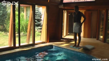 Underwater Frolicks For Sexy Best Friends Screencap 70 on sinx.preview.netperv.com