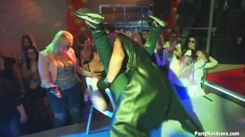 Party Hardcore Gone Crazy Vol. 36 Part 5 - Cam 3 Screencap 75 on sinx.preview.netperv.com