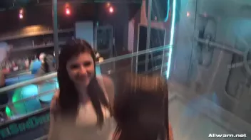 Wetlook Cats Shake That Ass Screencap 51 on sinx.preview.netperv.com