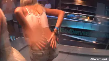 Wetlook Cats Shake That Ass Screencap 61 on sinx.preview.netperv.com