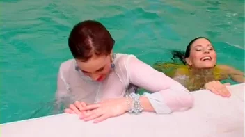 Sexy Water Soaked Apparel Screencap 80 on sinx.preview.netperv.com