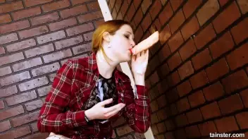 She sniffed, she found, she came Screencap 18 on sinx.preview.netperv.com