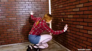 She sniffed, she found, she came Screencap 2 on sinx.preview.netperv.com