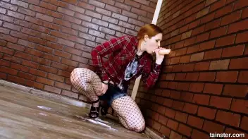 She sniffed, she found, she came Screencap 32 on sinx.preview.netperv.com