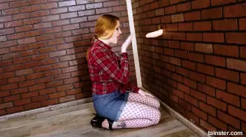 She sniffed, she found, she came Screencap 4 on sinx.preview.netperv.com