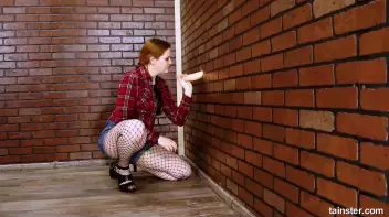 She sniffed, she found, she came Screencap 8 on sinx.preview.netperv.com