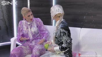 Feisty Blondes' Messy Milkshake Rumble Screencap 39 on sinx.preview.netperv.com