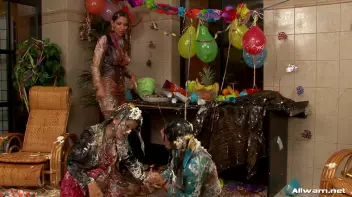 Box of WaM Screencap 70 on sinx.preview.netperv.com