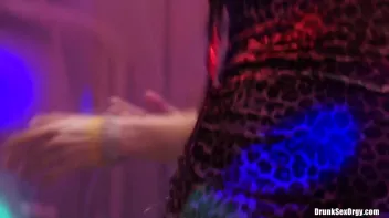Valentine's Day Vaginas Part 4 - Shower Cam Screencap 19 on sinx.preview.netperv.com