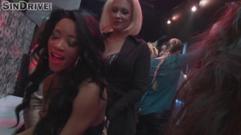 Deep Throat. Ass Fist. Pussy Bump. Can This Be True??? Krystal Niles Nails??? UK Backstage Banging!!! Screencap 1 on sinx.preview.netperv.com