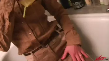 Rub-A-Dub Leony In The Tub Screencap 10 on sinx.preview.netperv.com