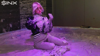 Seductive Blonde Covers Herself In Mud Screencap 40 on sinx.preview.netperv.com