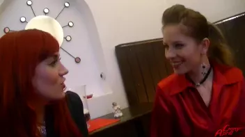 Taking A Piss Trip To Kety Pearl's Place Screencap 13 on sinx.preview.netperv.com