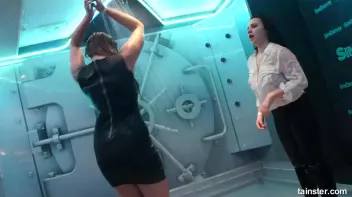 Gorgeous girls party hard under the shower Screencap 17 on sinx.preview.netperv.com