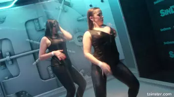 Gorgeous girls party hard under the shower Screencap 54 on sinx.preview.netperv.com