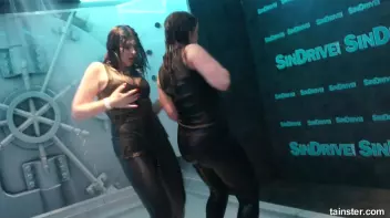 Gorgeous girls party hard under the shower Screencap 61 on sinx.preview.netperv.com