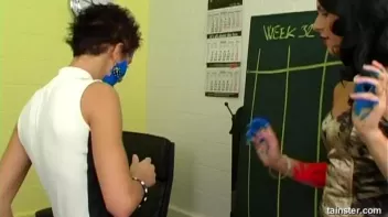 Working That Body Paint Screencap 26 on sinx.preview.netperv.com