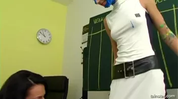 Working That Body Paint Screencap 38 on sinx.preview.netperv.com