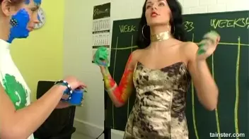 Working That Body Paint Screencap 45 on sinx.preview.netperv.com