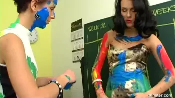 Working That Body Paint Screencap 47 on sinx.preview.netperv.com