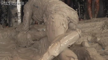 Muddy Wrestling: Regina vs. Kirsten Plant Screencap 62 on sinx.preview.netperv.com