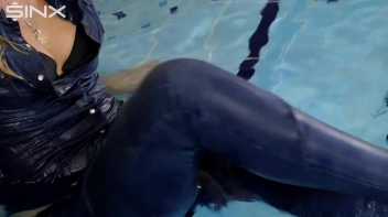 Denim Covered Blonde Takes A Dip Screencap 44 on sinx.preview.netperv.com