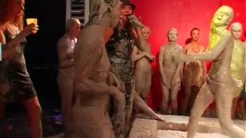 Teeny Bikinis In The Mud Pit Screencap 93 on sinx.preview.netperv.com